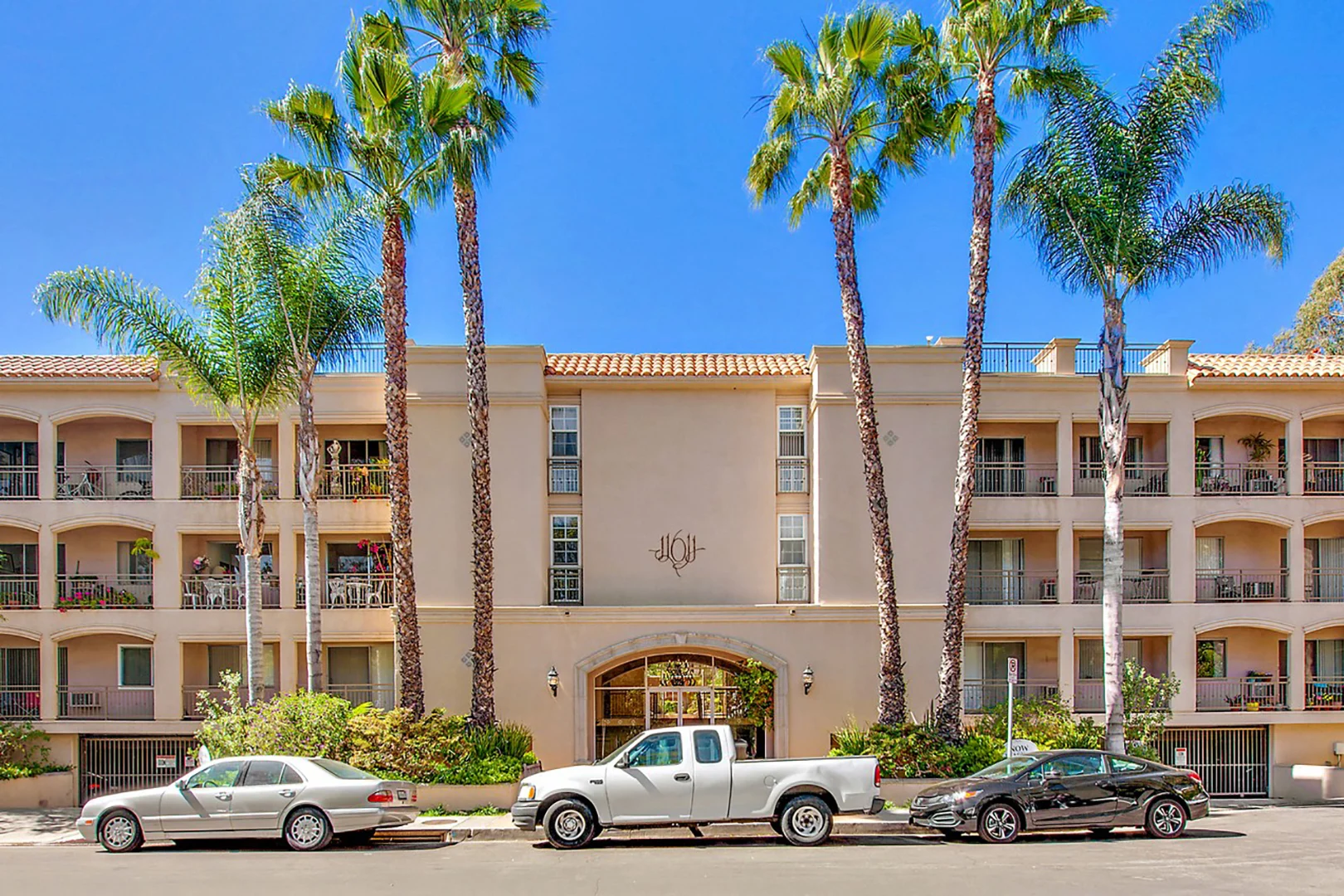 The Brentwood Tuscany Apartments photo 3